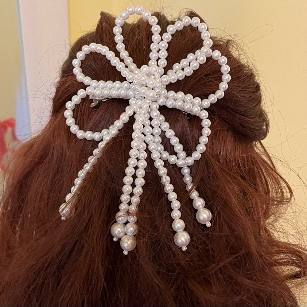 Vintage 80 90 Retro Oversized White Pearl Bow Feminine Hair Barrette Accessory - Picture 1 of 17